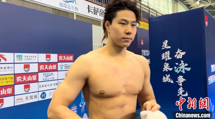 全国游泳锦标赛在山东济南进入第三日，覃海洋