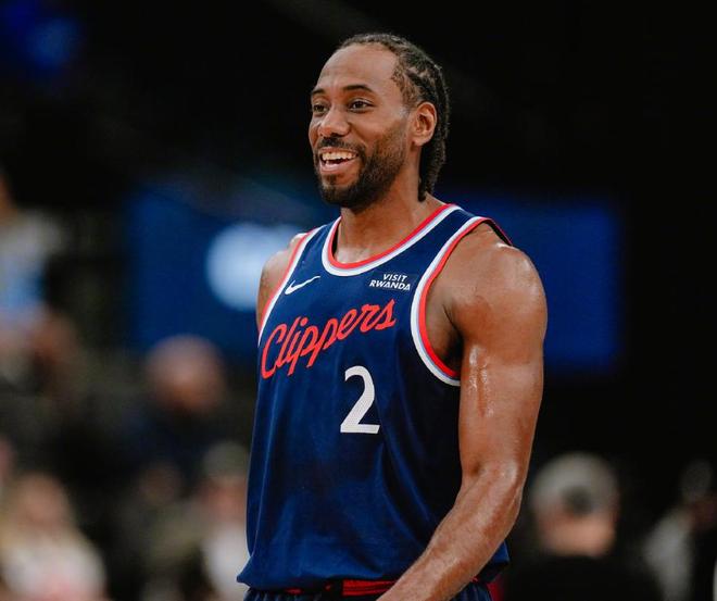 快船双核爆发大胜雄鹿 字母哥离队传闻再起