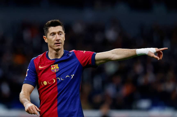 曼联今夏瞄准莱万多夫斯基 引援计划剑指锋线补