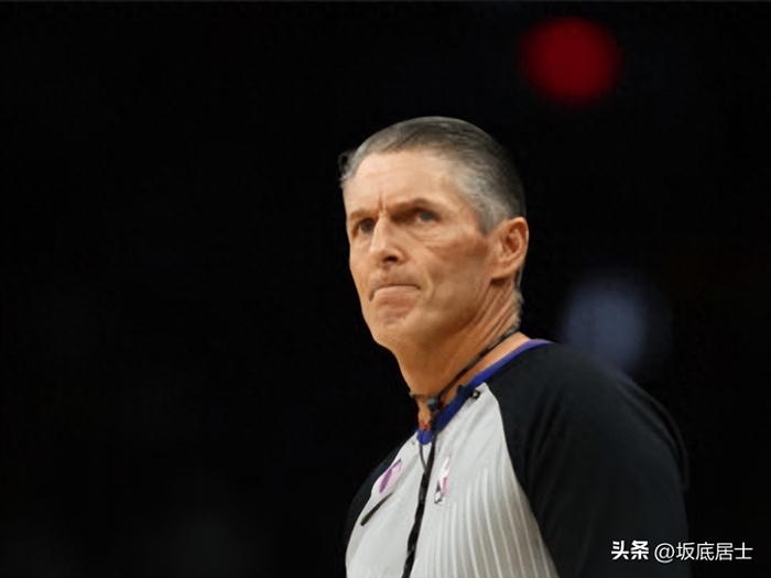 约基奇与兰德尔冲突引联盟处罚 约基奇罚款5万兰